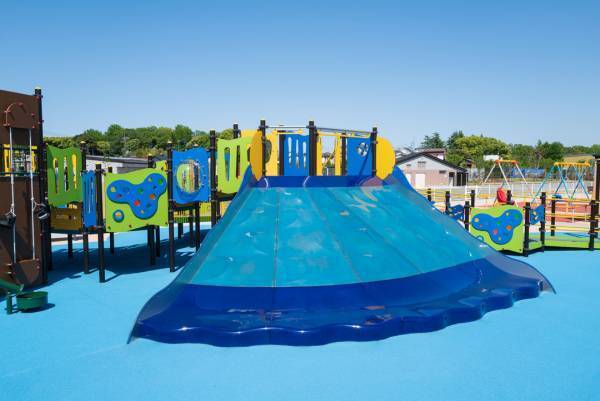 【都内のインクルーシブ公園7選】みんなが笑顔で遊べるユニバーサルデザイン！ | HugMug