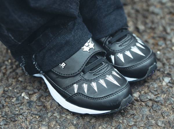 おしゃれファミリーの公園コーデはこれ♪カラフルアイテムで迷子防止！？ | HugMug