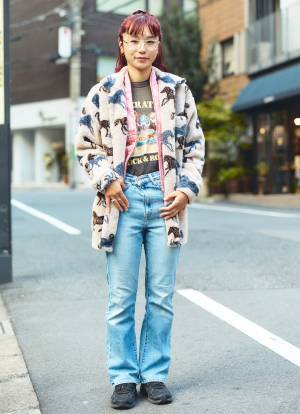 『ユニクロ』を使った古着MIXコーデ♡ 柄アウターをポップに着こなし！ | HugMug