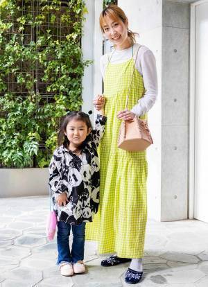 パンダシャツがインパクト大！ 柄アイテムでにぎやかな親子コーデ | HugMug