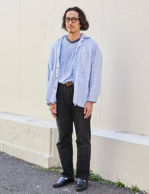 【センスのいいパパの休日コーデ 8選】シンプルスタイルにひとクセを！ | HugMug