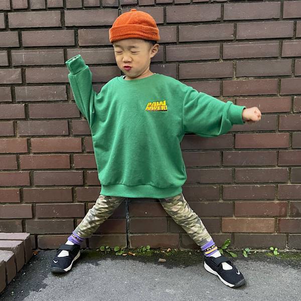 母も納得！【しまむら購入品】 キャラ物をおしゃれに見せるコーデ術 | HugMug