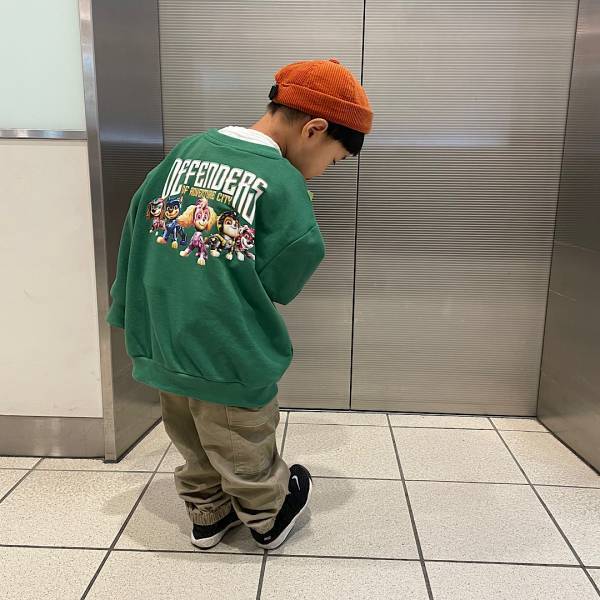 母も納得！【しまむら購入品】 キャラ物をおしゃれに見せるコーデ術 | HugMug