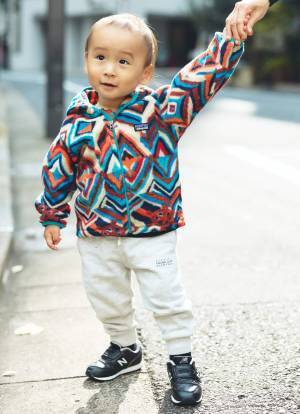 『ZARAキッズ』でつくる姉弟コーデ♡ カラフルアイテムでハッピーに！ | HugMug