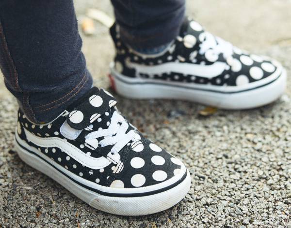 冬のモノトーンはこう着る！キッズはボアベストで双子コーデに♡ | HugMug