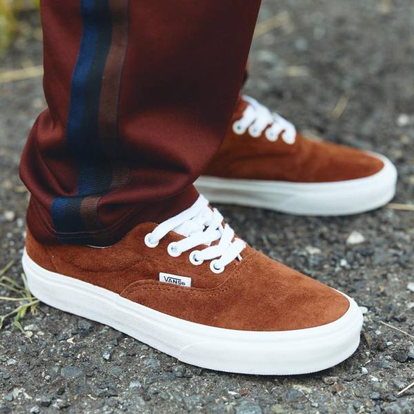 センスがいい人はどんなスニーカーを履いている？ 【スニーカーSNAP 5選】 | HugMug