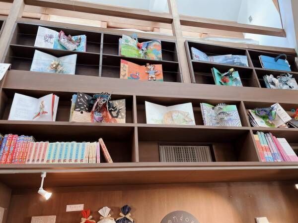【日本初】700種類以上あるしかけ絵本専門店「メッゲンドルファー」がすごい！ワークショップも | HugMug