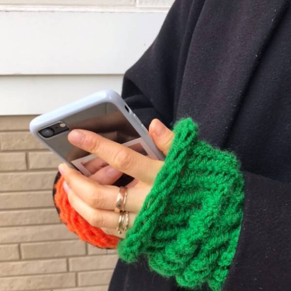 300円で簡単に作れる！【DAISO】毛糸deリリアンで作るお洒落なアームウォーマー | HugMug