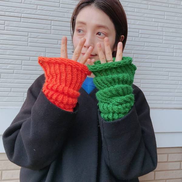300円で簡単に作れる！【DAISO】毛糸deリリアンで作るお洒落なアームウォーマー | HugMug