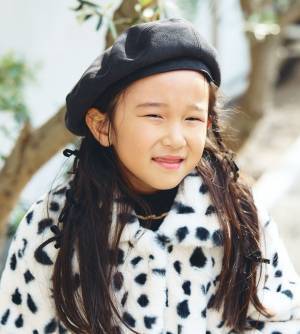 モノトーン上手なおしゃれ親子♡ ダルメシアン柄コートがめちゃかわ！ | HugMug