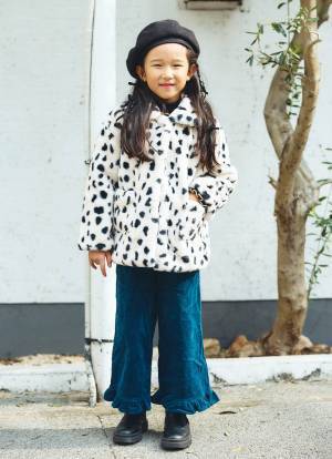 モノトーン上手なおしゃれ親子♡ ダルメシアン柄コートがめちゃかわ！ | HugMug