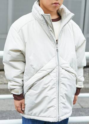 やっぱりデニムリンクコーデが可愛い♡ 短丈のMA-1で旬な着こなしに！ | HugMug