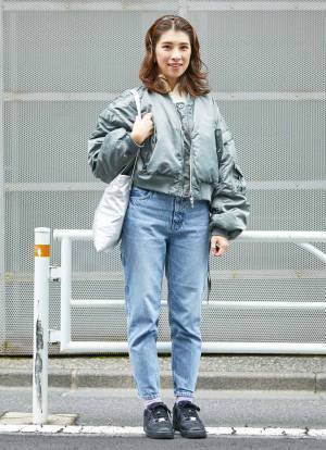 やっぱりデニムリンクコーデが可愛い♡ 短丈のMA-1で旬な着こなしに！ | HugMug