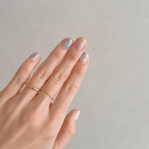 超簡単！【3COINS】の3Dジェルでつくるぷっくりアートネイル | HugMug