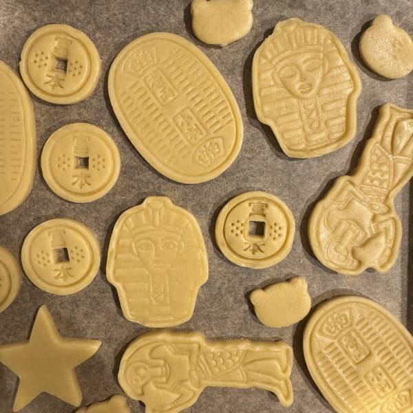 エジプト？小判？【Seria】の面白クッキー型シリーズがおすすめ！ | HugMug