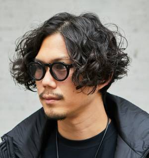 『SHEIN』を使った女の子コーデがめちゃかわ！ ママパパはブラックでカラーリンク♪ | HugMug