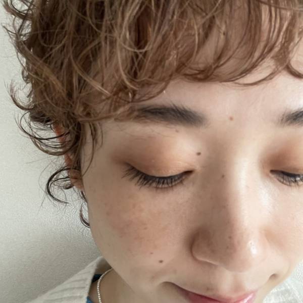 【アラフォー必見】今っぽいけど似合う！おすすめナチュラルメイクはこれ！ | HugMug