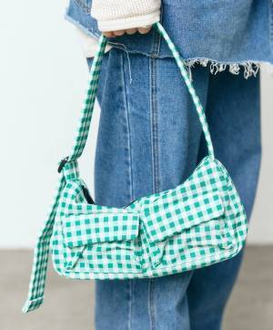 パステルカラーでつくる家族コーデがおしゃれ！ 旬のラップデニムにも注目♡ | HugMug