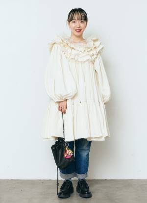 春はやっぱりガーリーが気分！ フリルや花柄で甘口に仕上げ♡ | HugMug