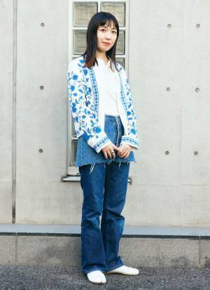 『ZARA』の刺しゅうジャケットがめちゃかわ♡ ブルー×グレーでつくる親子コーデ | HugMug