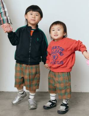 【きょうだいコーデ4選】おしゃれな人はリンクしすぎない！ が新ルール | HugMug