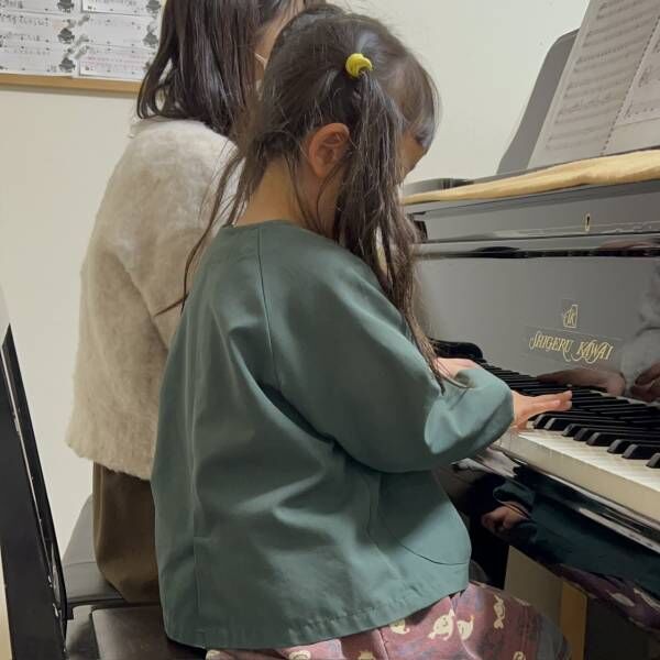 【子どもの習い事】5歳の娘が通う「ピアノ教室」モチベーションを保つコツとは？ | HugMug
