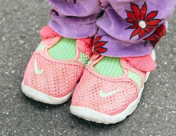 春はカラフルが着たい♡ 柄アイテムを散りばめたおしゃれな親子コーデ！ | HugMug