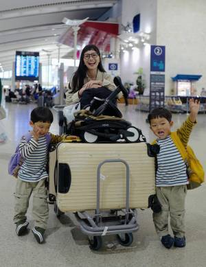 「親子留学～持って行ってよかったものと子どもの食事編～」武智志穂の沖縄でのんびり双子育児 Vol.43 | HugMug