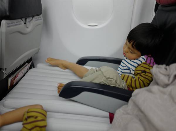 「親子留学～持って行ってよかったものと子どもの食事編～」武智志穂の沖縄でのんびり双子育児 Vol.43 | HugMug