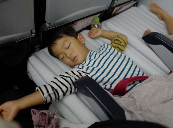 「親子留学～持って行ってよかったものと子どもの食事編～」武智志穂の沖縄でのんびり双子育児 Vol.43 | HugMug