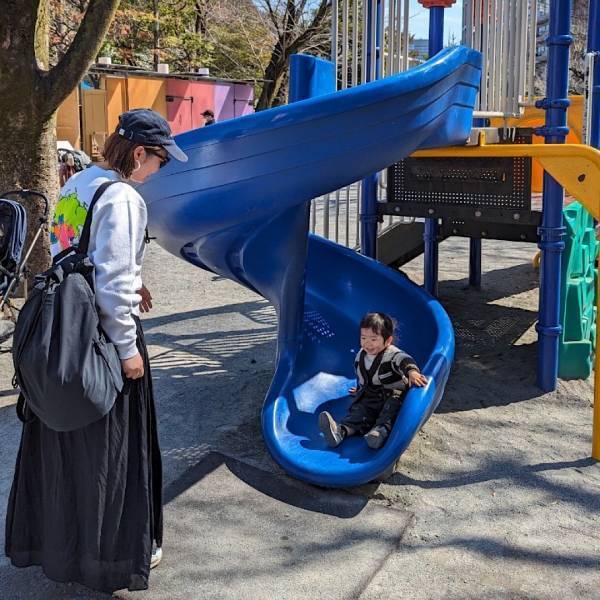 使いやすさ抜群！話題の【UNIQLO U】の優秀ドローストリングバッグ2選 | HugMug