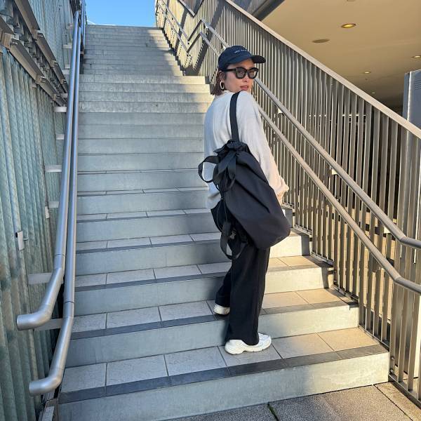 使いやすさ抜群！話題の【UNIQLO U】の優秀ドローストリングバッグ2選 | HugMug