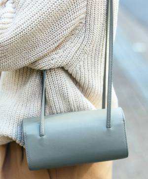 ベージュのグラデーションコーデがおしゃれすぎ！ 春ニットで気分アップ♪ | HugMug