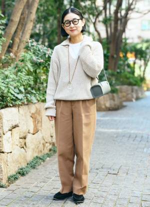 ベージュのグラデーションコーデがおしゃれすぎ！ 春ニットで気分アップ♪ | HugMug