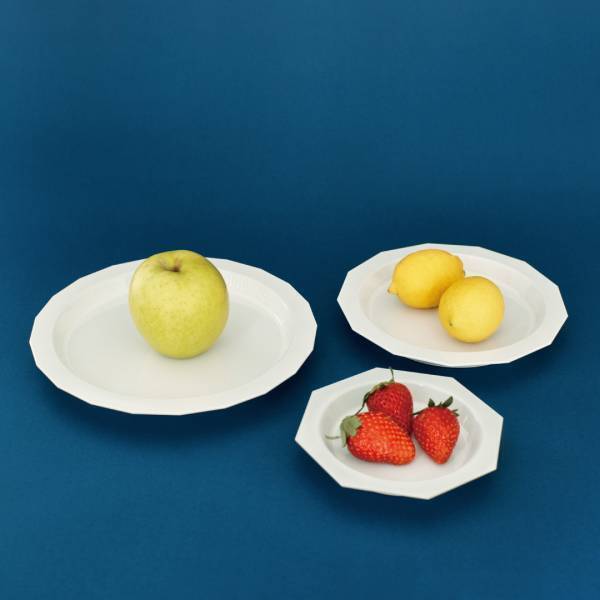 ママ編集部員が本気でおすすめ！【#07『マディ』の割れないお皿】 | HugMug