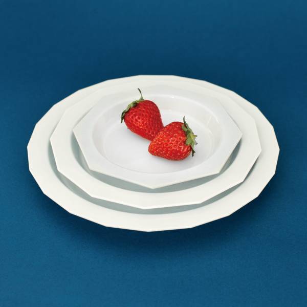 ママ編集部員が本気でおすすめ！【#07『マディ』の割れないお皿】 | HugMug