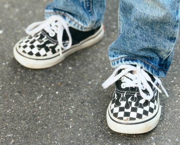 ロックテイストな家族コーデがおしゃれすぎ♡ デニムを使って統一感アップ！ | HugMug