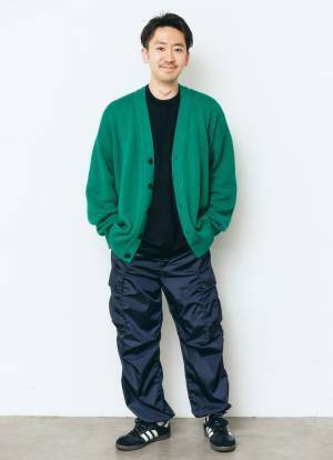 ツヤボトムスで上品見え！シックなカラーコーデは必見♡ | HugMug