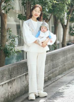 プチプラMIXのベビーコーデがおしゃれ！ ホワイトメインの春コーデ♪ | HugMug