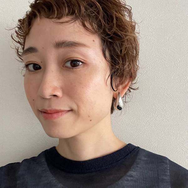 3000円台で発見！日常コーデを華やかにする＜ebine＞のボリュームピアス | HugMug