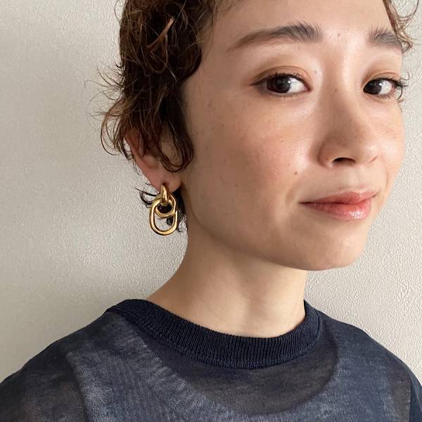 3000円台で発見！日常コーデを華やかにする＜ebine＞のボリュームピアス | HugMug