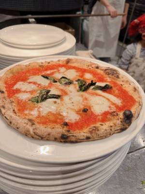 3歳からOK！イタリア・ナポリの伝統的なピザのお店でピザ作り体験！ | HugMug