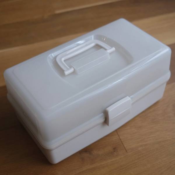 子どもの細かいおもちゃ収納に最適！【3COINS】大容量ツールボックス | HugMug