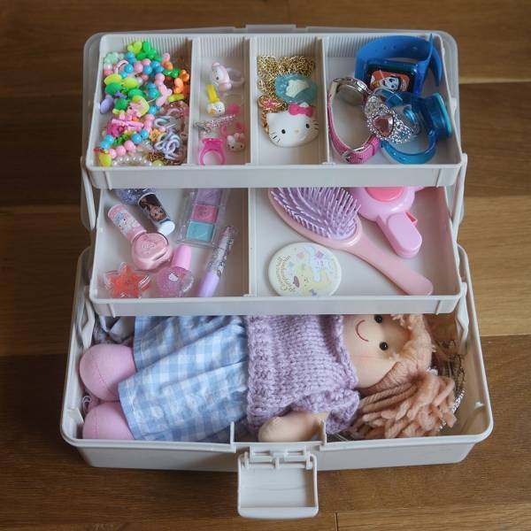 子どもの細かいおもちゃ収納に最適！【3COINS】大容量ツールボックス | HugMug