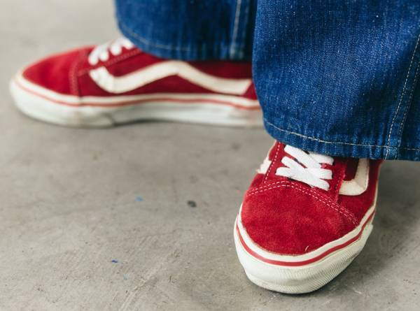 古着MIXのまさにお見本♡ 原色を使ってポップに着こなして！ | HugMug