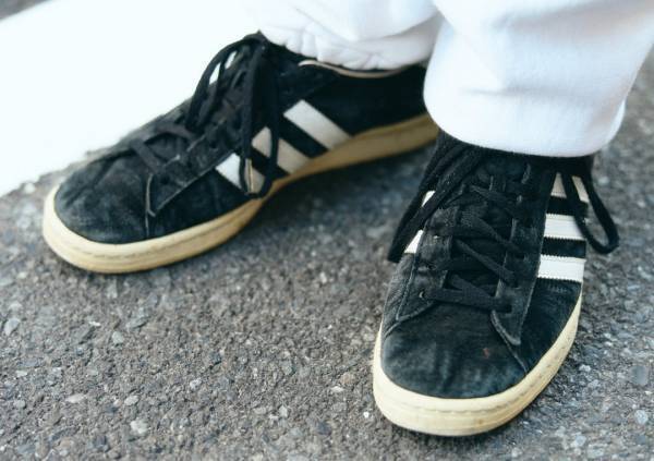 ヴィンテージMIXの兄妹コーデがめちゃかわ♡ 親子でスウェットをおしゃれに着こなし！ | HugMug