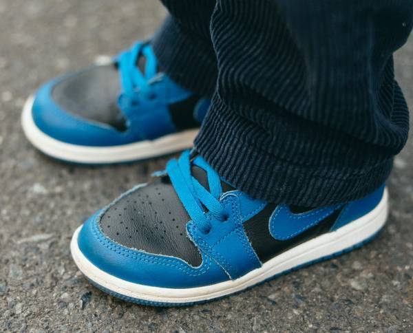 ヴィンテージMIXの兄妹コーデがめちゃかわ♡ 親子でスウェットをおしゃれに着こなし！ | HugMug