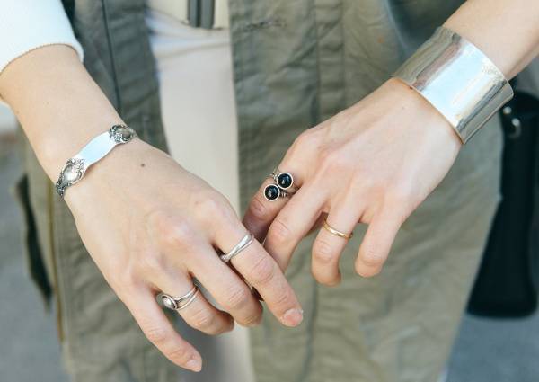 『GU』のキッズパンツが超優秀！ 淡カラーを使ったやさしげな春コーデ♪ | HugMug