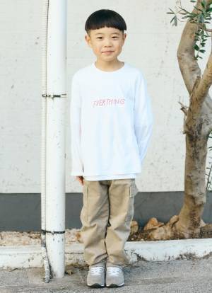 『GU』のキッズパンツが超優秀！ 淡カラーを使ったやさしげな春コーデ♪ | HugMug