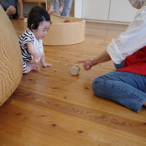 0才の赤ちゃんも安心して遊べる！「東京おもちゃ美術館」おでかけレポ | HugMug
